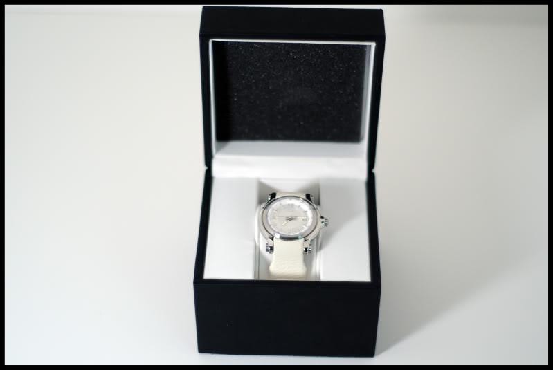 Name: Holeshotwatchwomens.jpg
Views: 20
Size: 27.5 KB