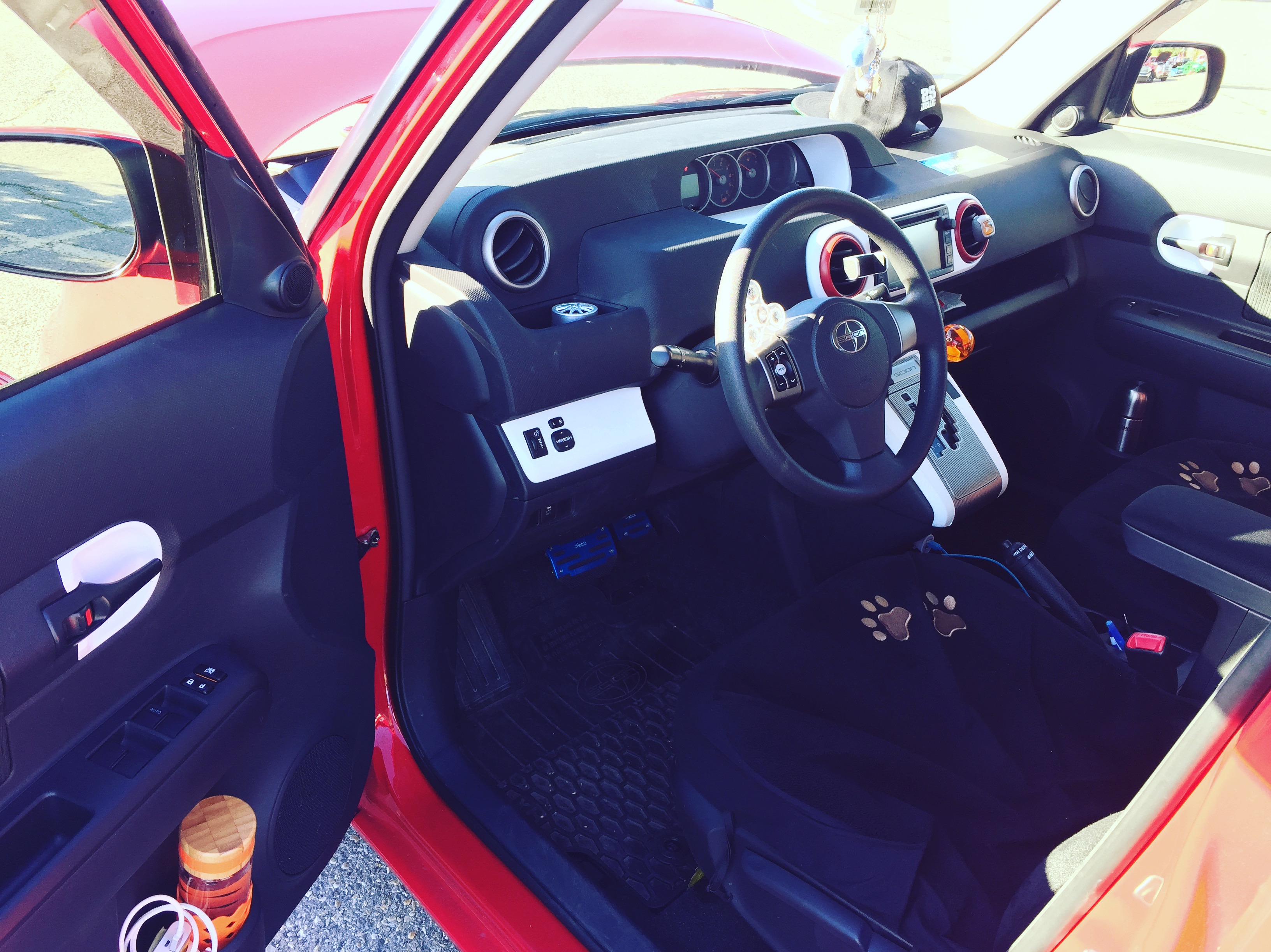 Scion xb салон