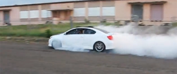 500hp Turbo TC Does a Big Fat Burnout