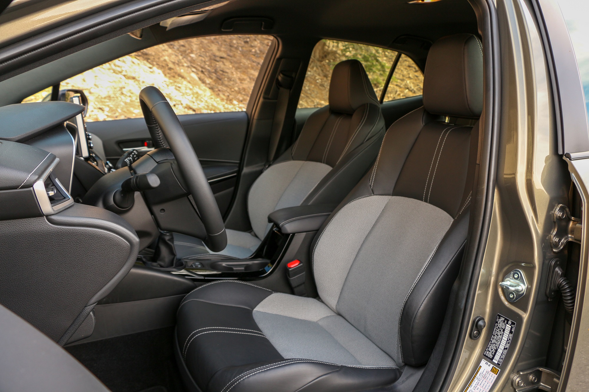 2019 Toyota Corolla Hatchback SE XSE Manual Transmission Interior Exterior Colors Bronze Oxide Engine EnTune Features Review News Comparison Honda Civic Sport Mazda3 Scionlife.com